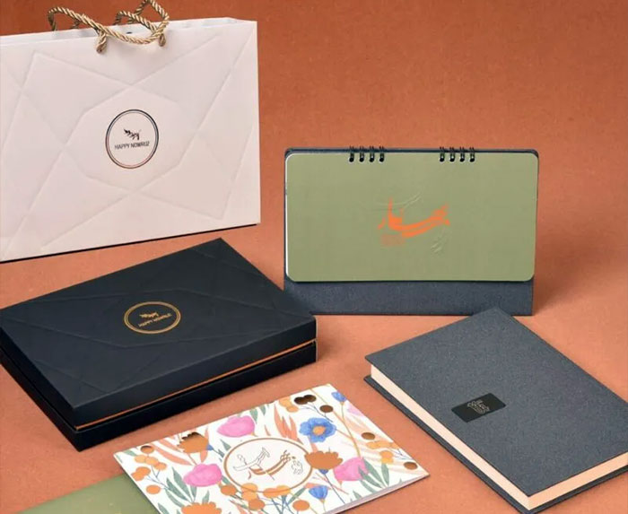 از طراحی تا چاپ سالنامه و سررسید اختصاصی